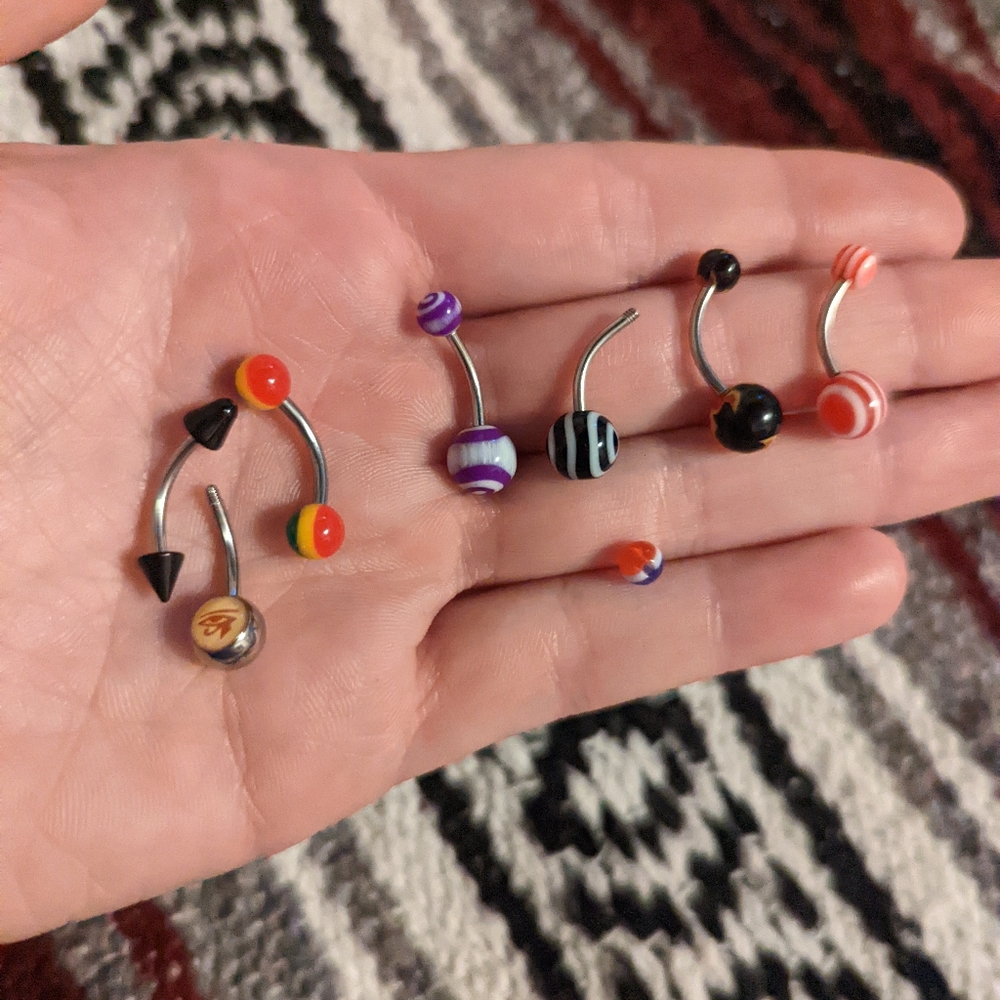 Assorted Belly Button Rings - Picture 3 of 3